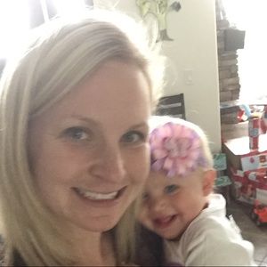 Meet your Posher, Loralee